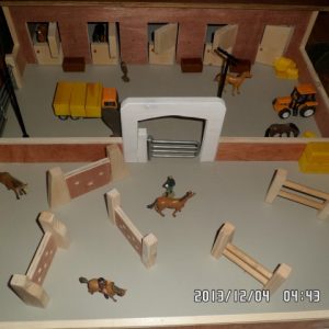 Stables arena horse jumps paddock wooden toy farm stable