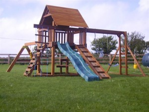 Climbing frame tree house monkey bar swing beam slide plus tyre swing