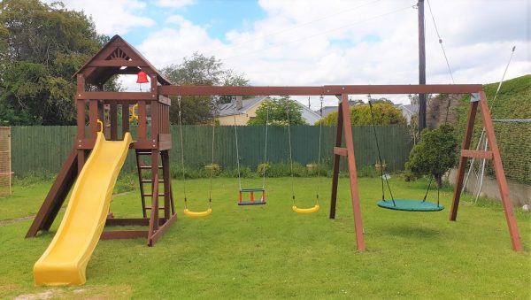STTSwings climbing frame with nest swing