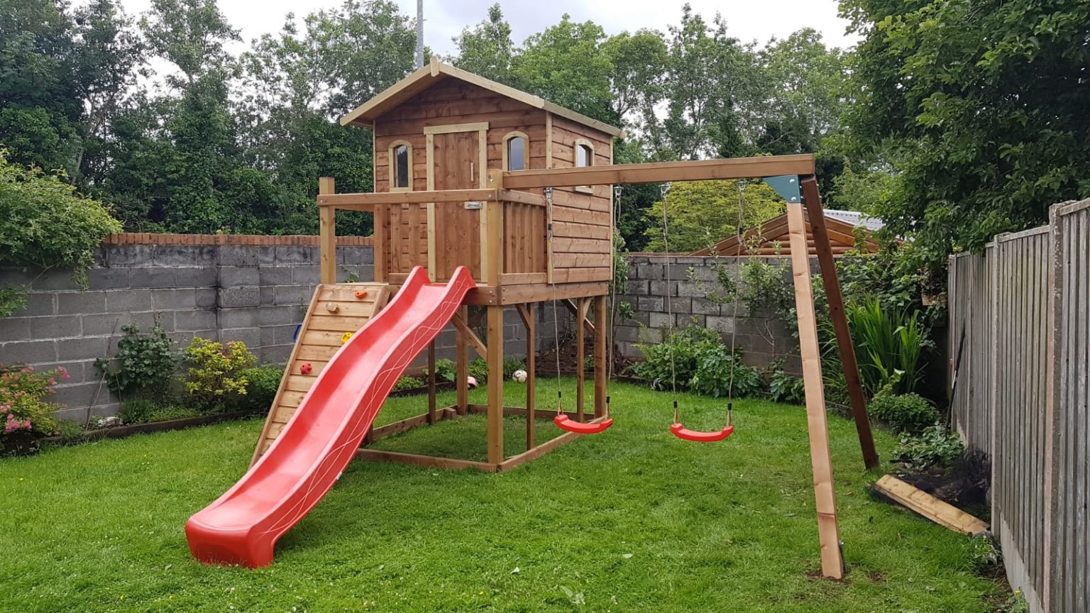 Wacky World Tree House Swings Slide Rockwall Sttswings Ireland