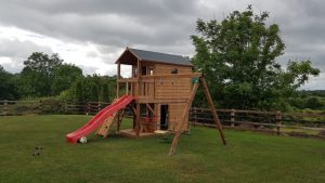 Deluxe Treehouse (With Lower Shop)